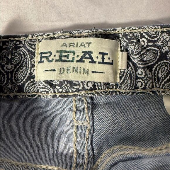 Ariat Real denim Flare Leg mid rise Jeans raw hem size 32 R - Picture 11 of 15